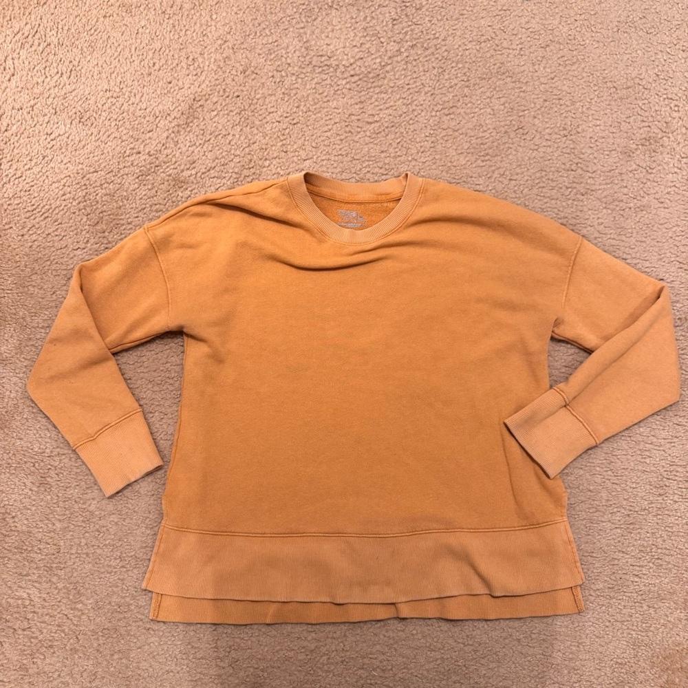 Relaxed Fit Layering Crewneck Great for Travel Warm Yellow Size M